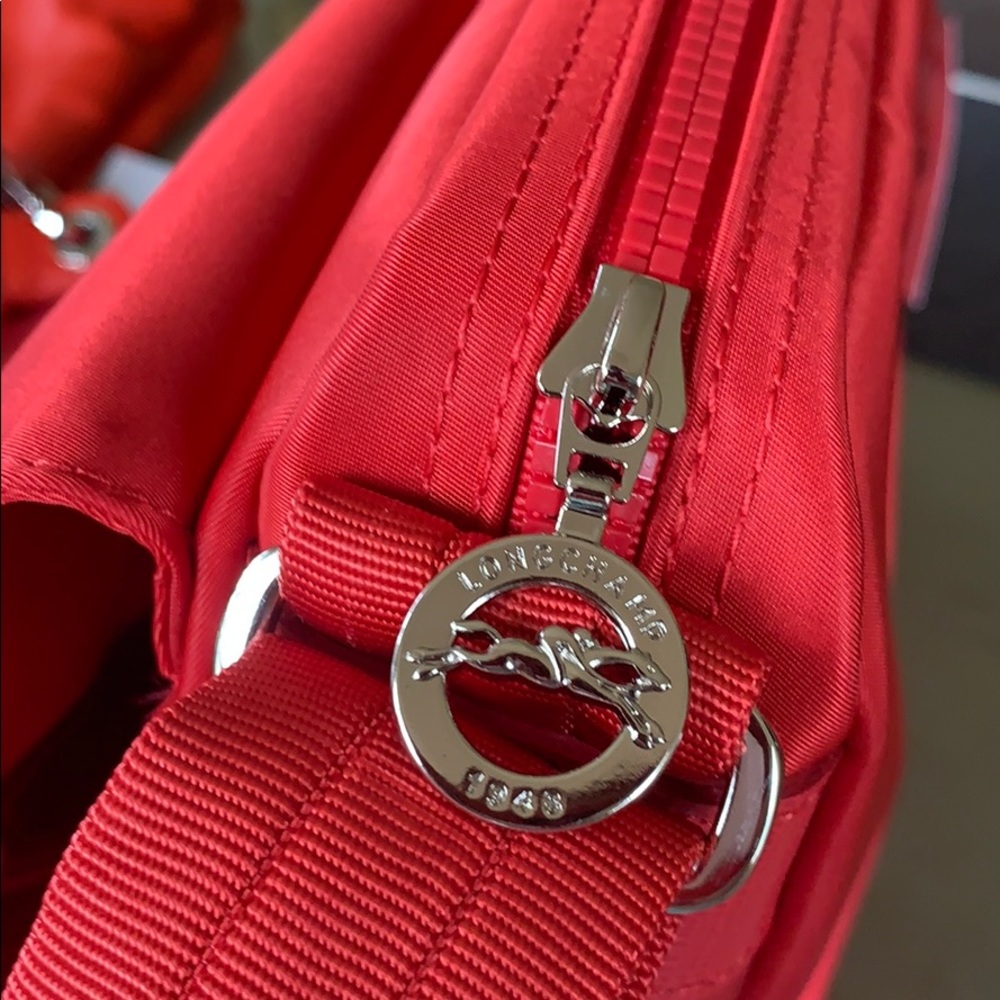 New Longchamp Red Nylon Messenger Crossbody Bag - Picture 4 of 8